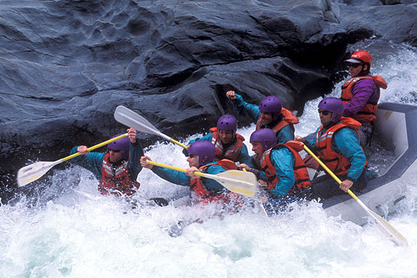How You Participate in Rafting the River